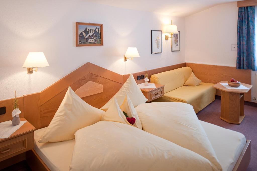 Hotel Jagdhof Bed & Breakfast Obergurgl Room photo